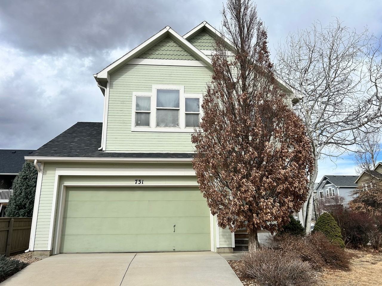 731 Boxwood Ln - Photo 2 of 27