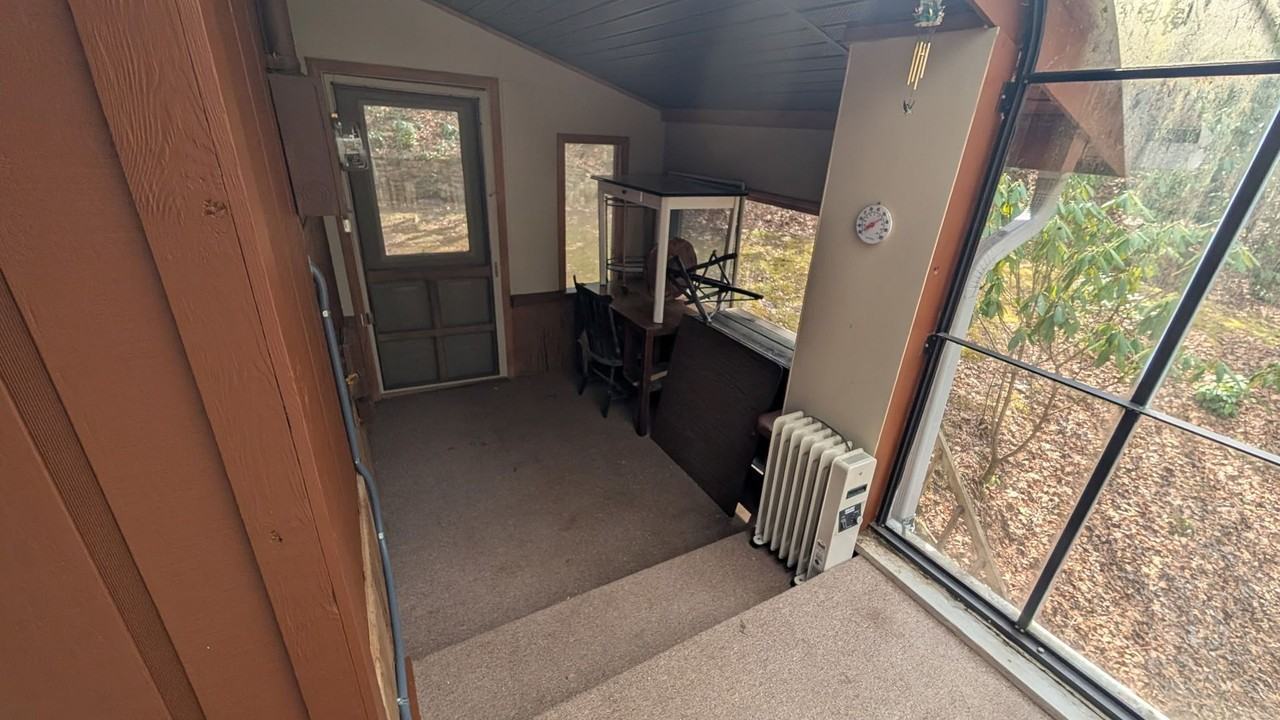 820 Middle Ridge Rd - Photo 5 of 38