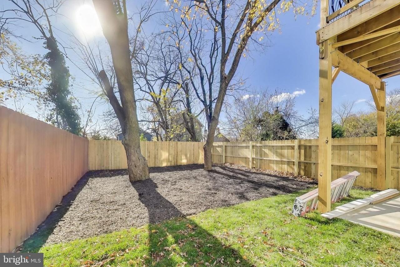 5333 Hayes St Ne - Photo 2 of 8