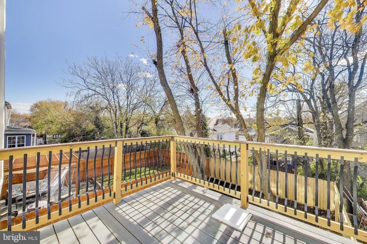 5333 Hayes St Ne - Photo 4 of 8