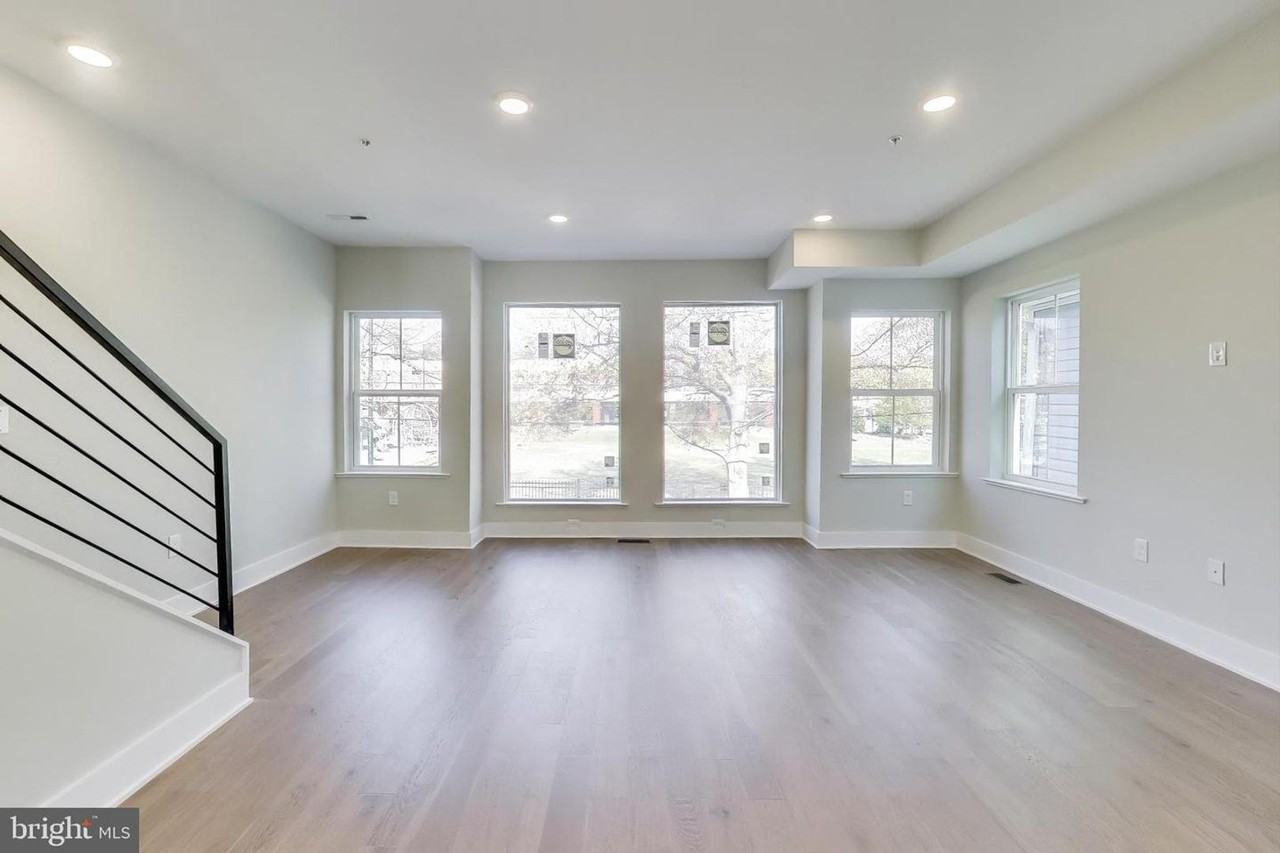 5333 Hayes St Ne - Photo 7 of 8