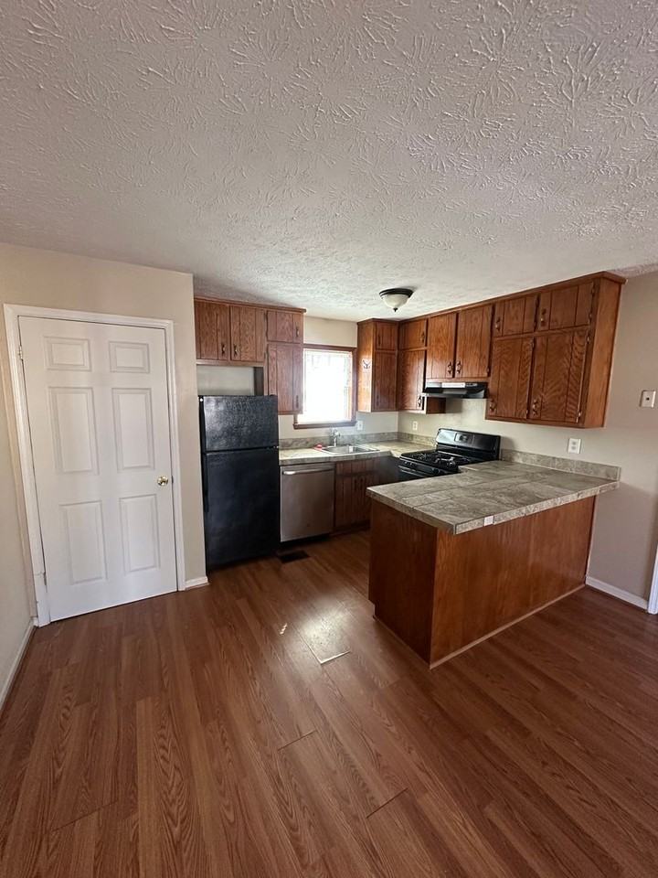 2036 Laboon Cir - Photo 6 of 15