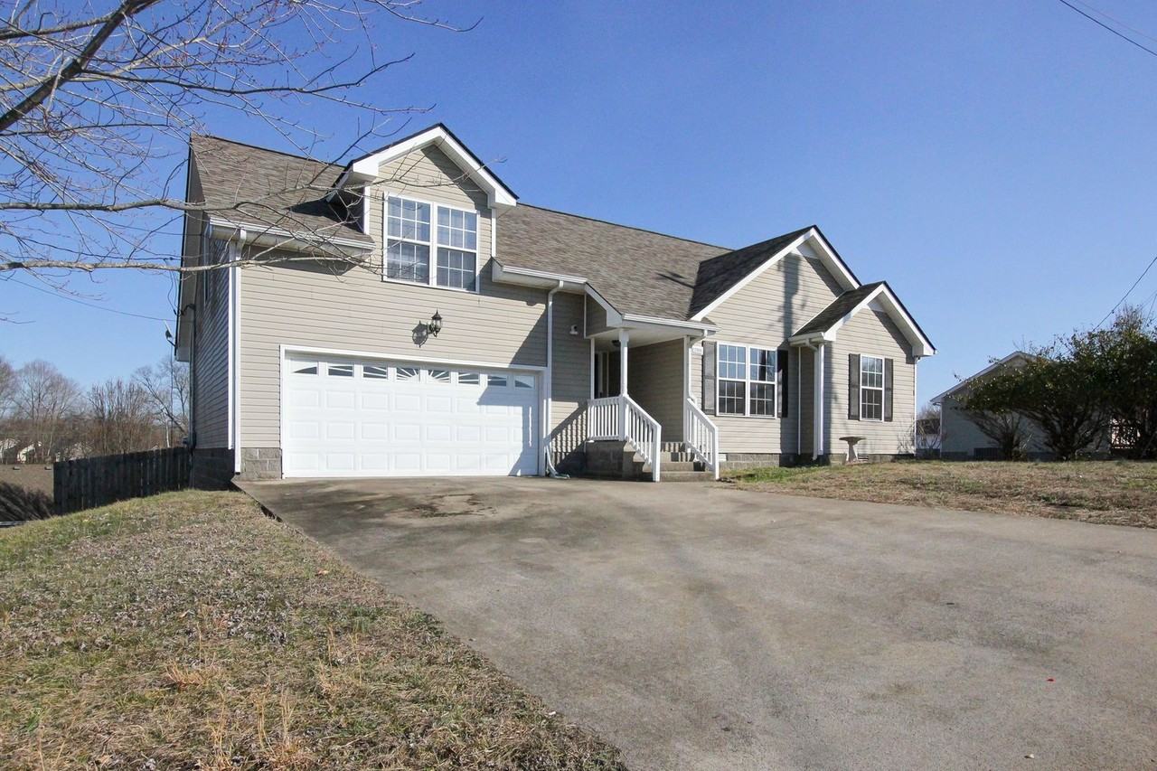 2904 Granny Ct - Photo 2 of 47