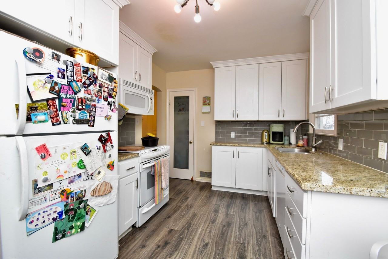 2767 S Glenmare St - Photo 7 of 18