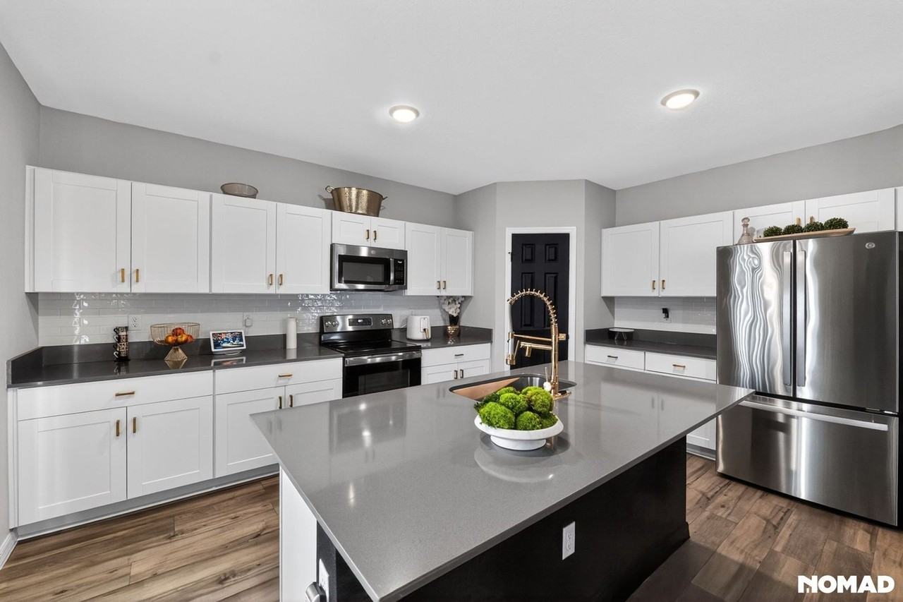 3821 Geranium Ave - Photo 4 of 28