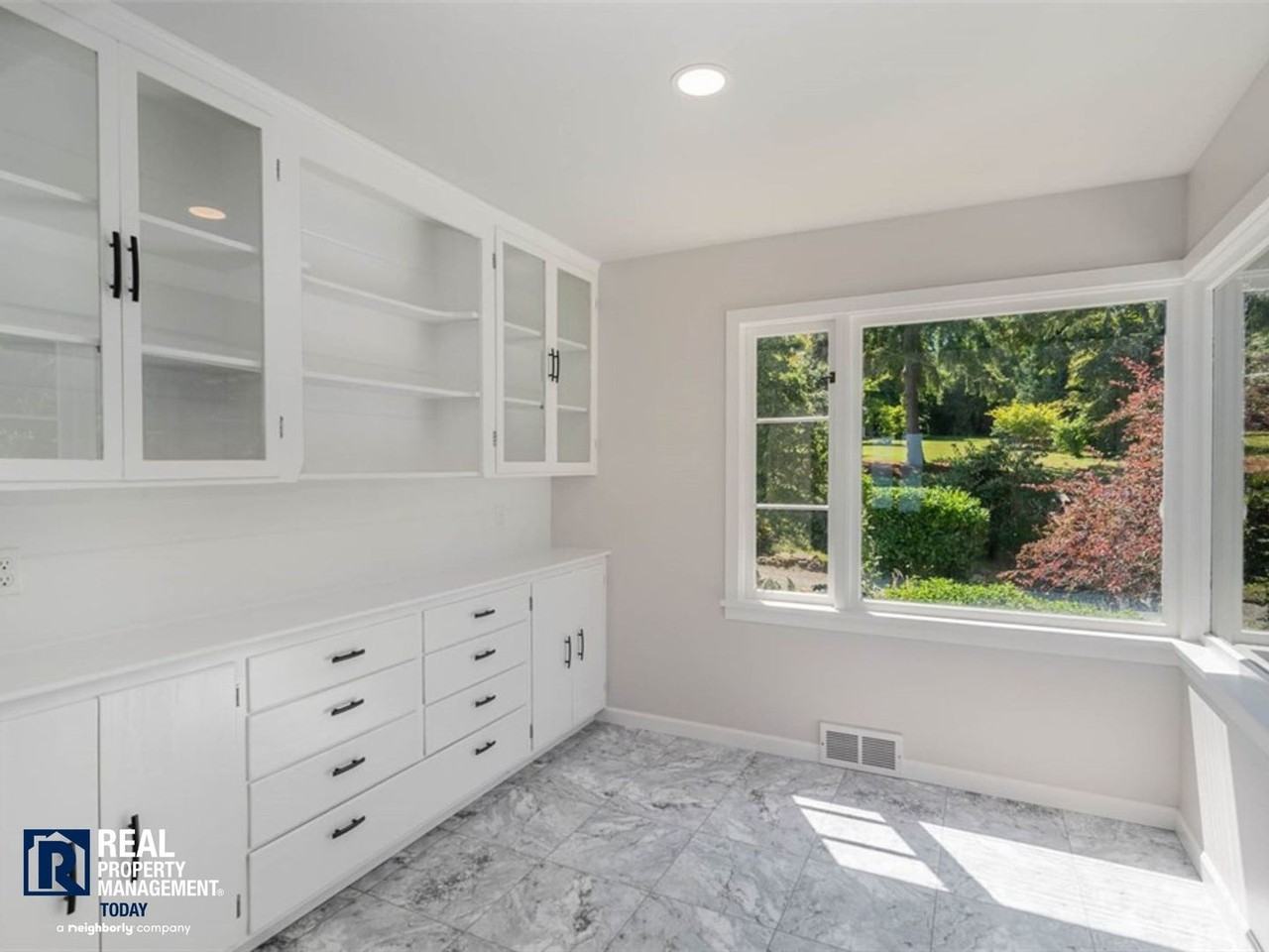 5304 Hyada Blvd Ne - Photo 5 of 27