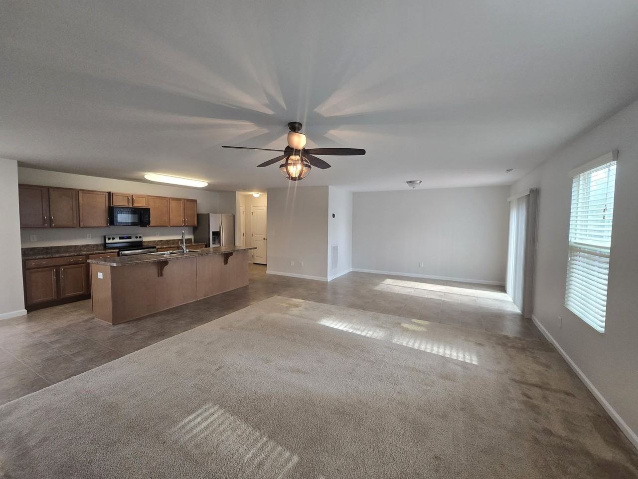 1626 Joseph Hewes Ct - Photo 4 of 18