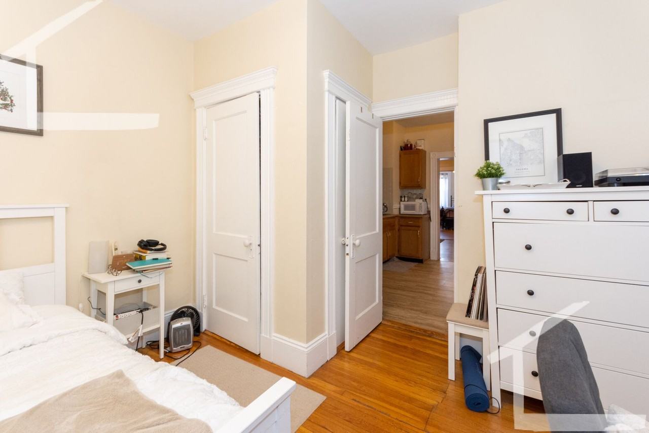 15 Fuller St - Photo 5 of 19