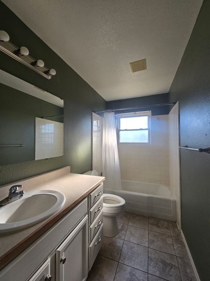 2821 Duckworth Ave - Photo 5 of 8