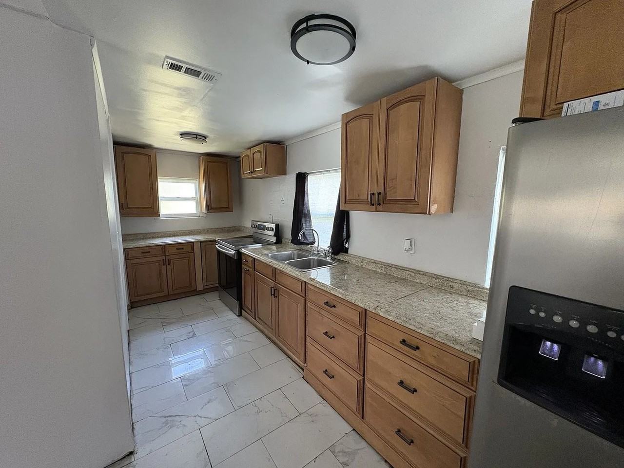 227 Marveline Dr - Photo 2 of 18