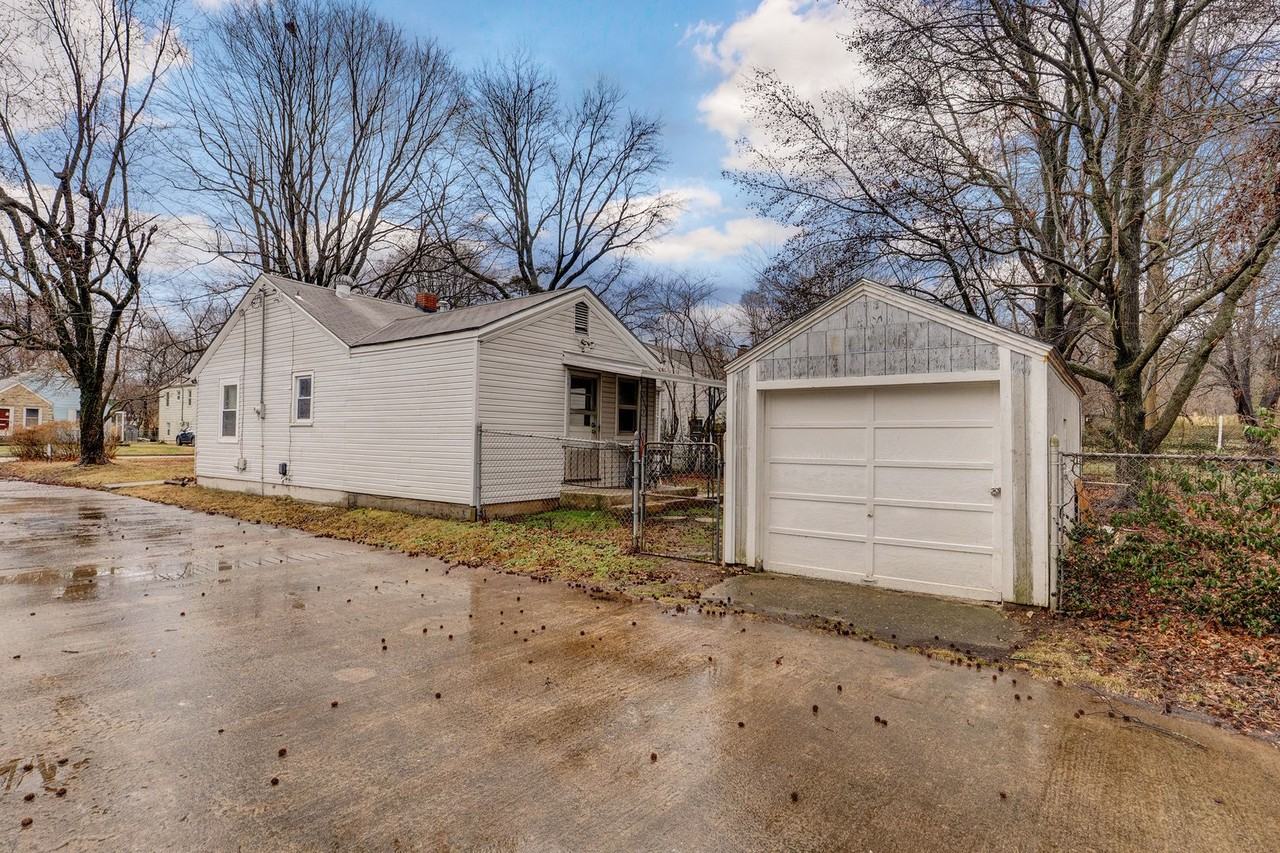 1413 S Roanoke Ave - Photo 5 of 18