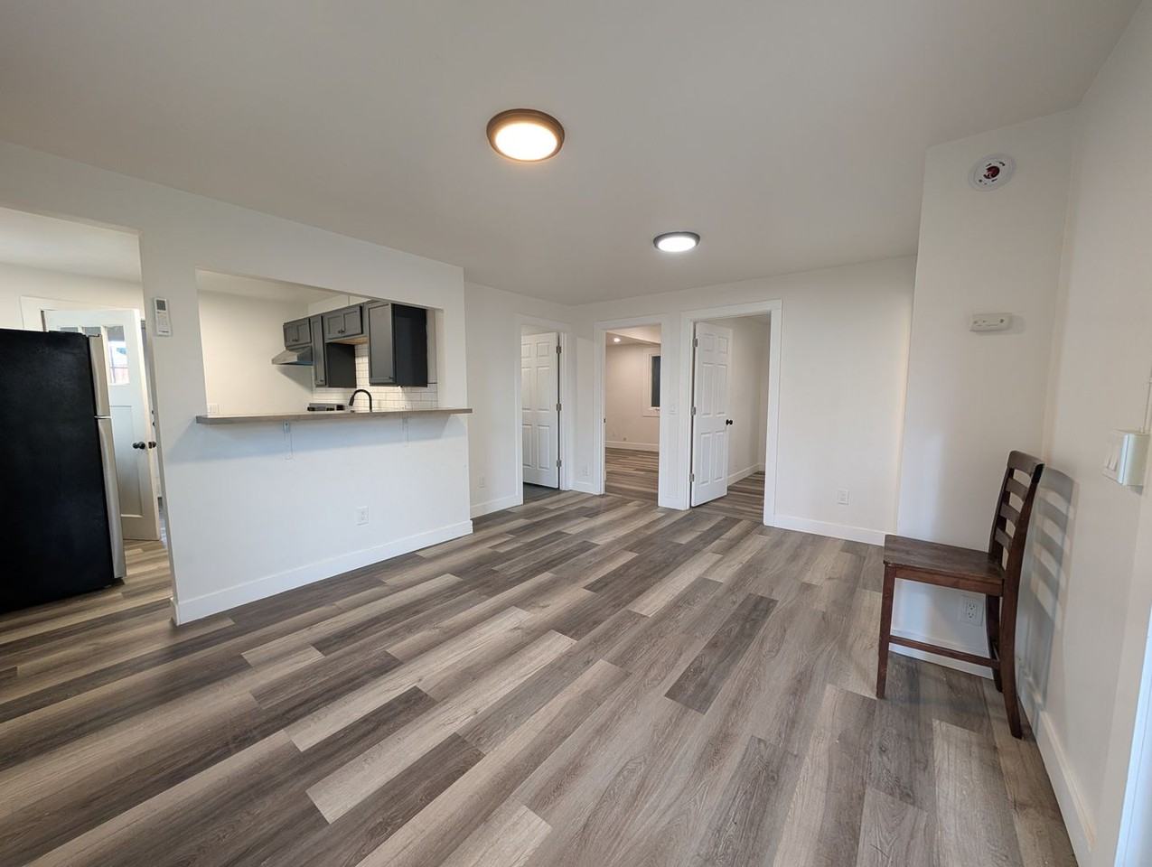 900 Nw Furnish Ave - Photo 4 of 15