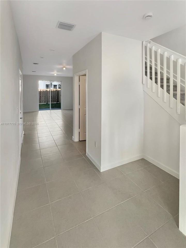 1381 Se 7th Ter - Photo 2 of 14
