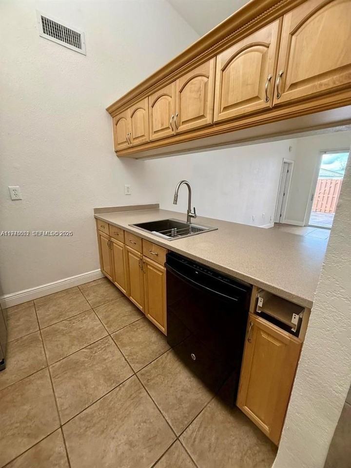6751 Nw 193rd Ln - Photo 2 of 15