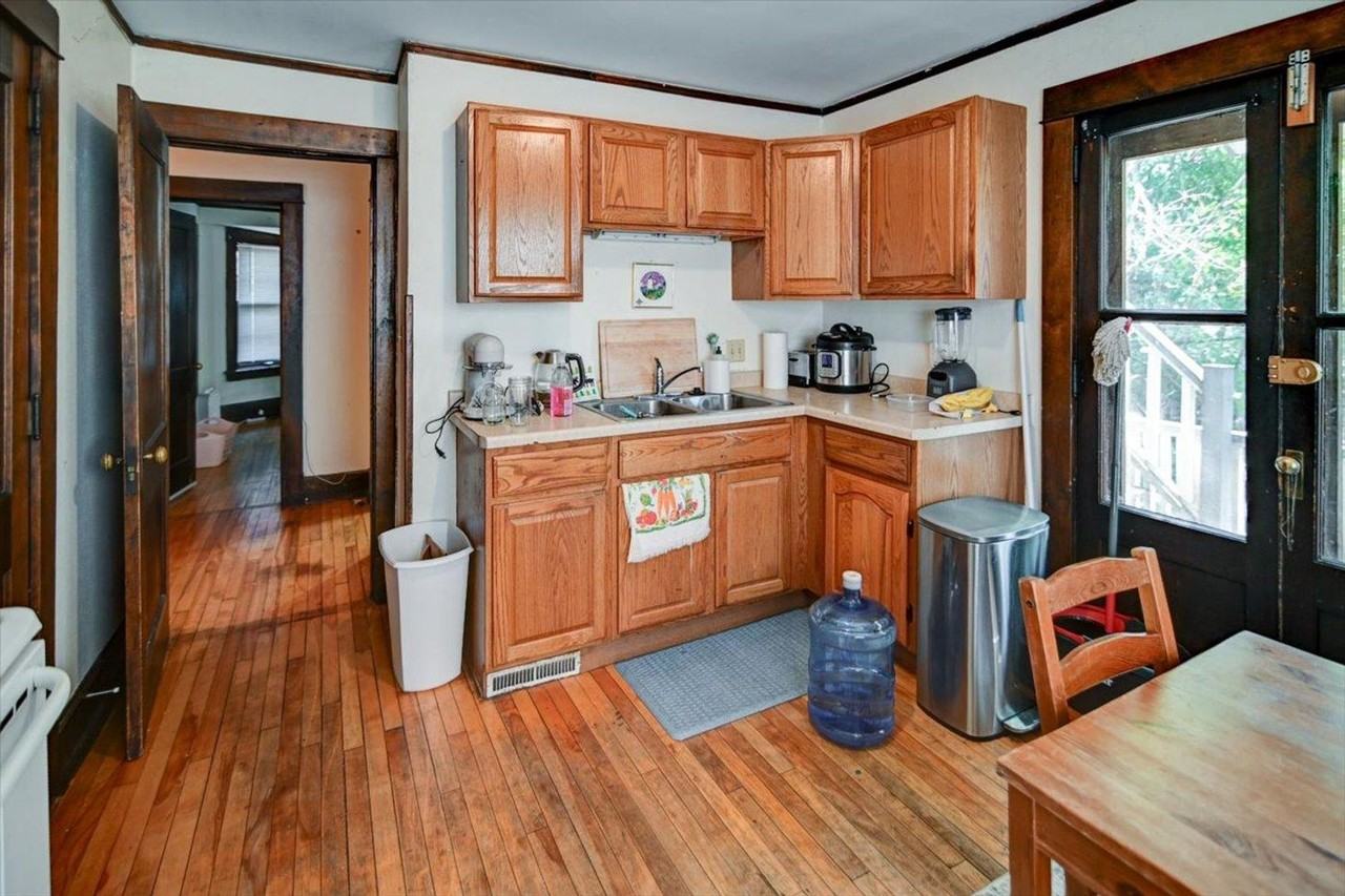 416 Castle Pl - Photo 2 of 23