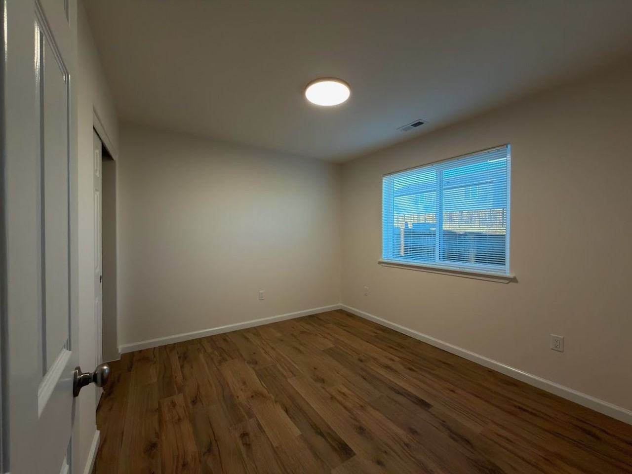 121 G St Ne - Photo 7 of 10