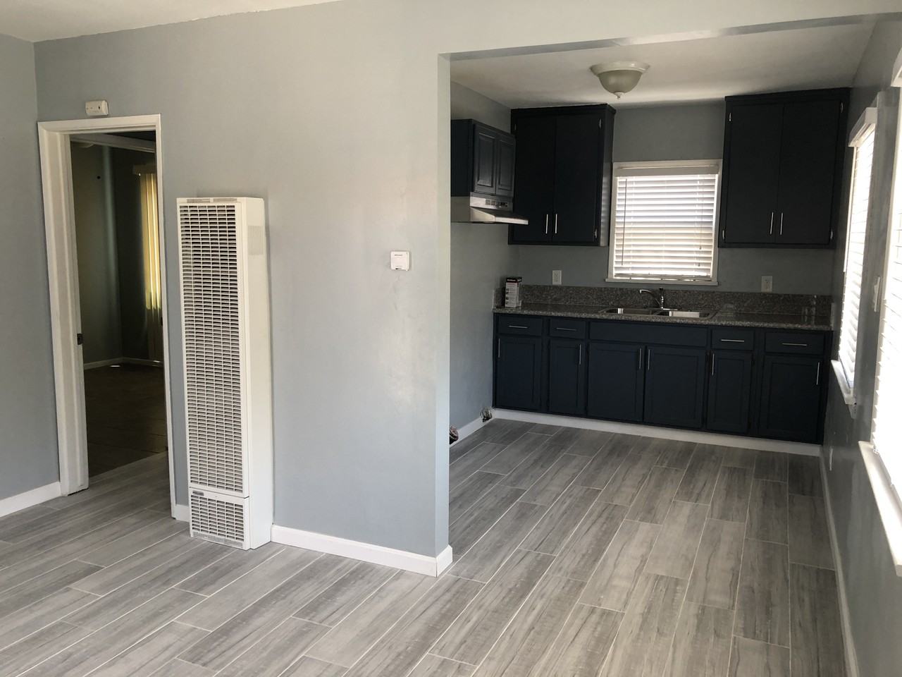 10120 California Ave #A - Photo 2 of 5