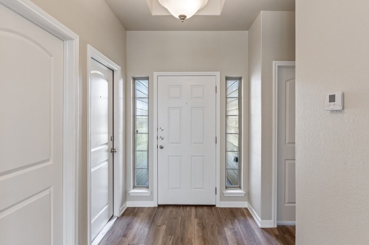 4710 Highmont Dr - Photo 3 of 24