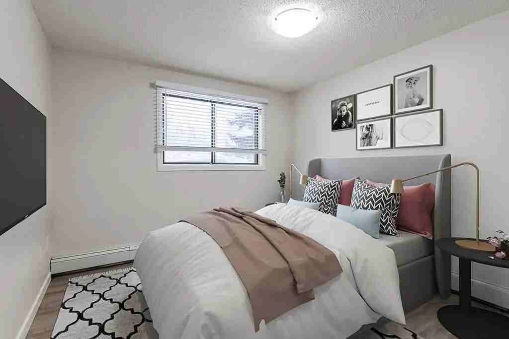 Camden Villa - Photo 6 of 32