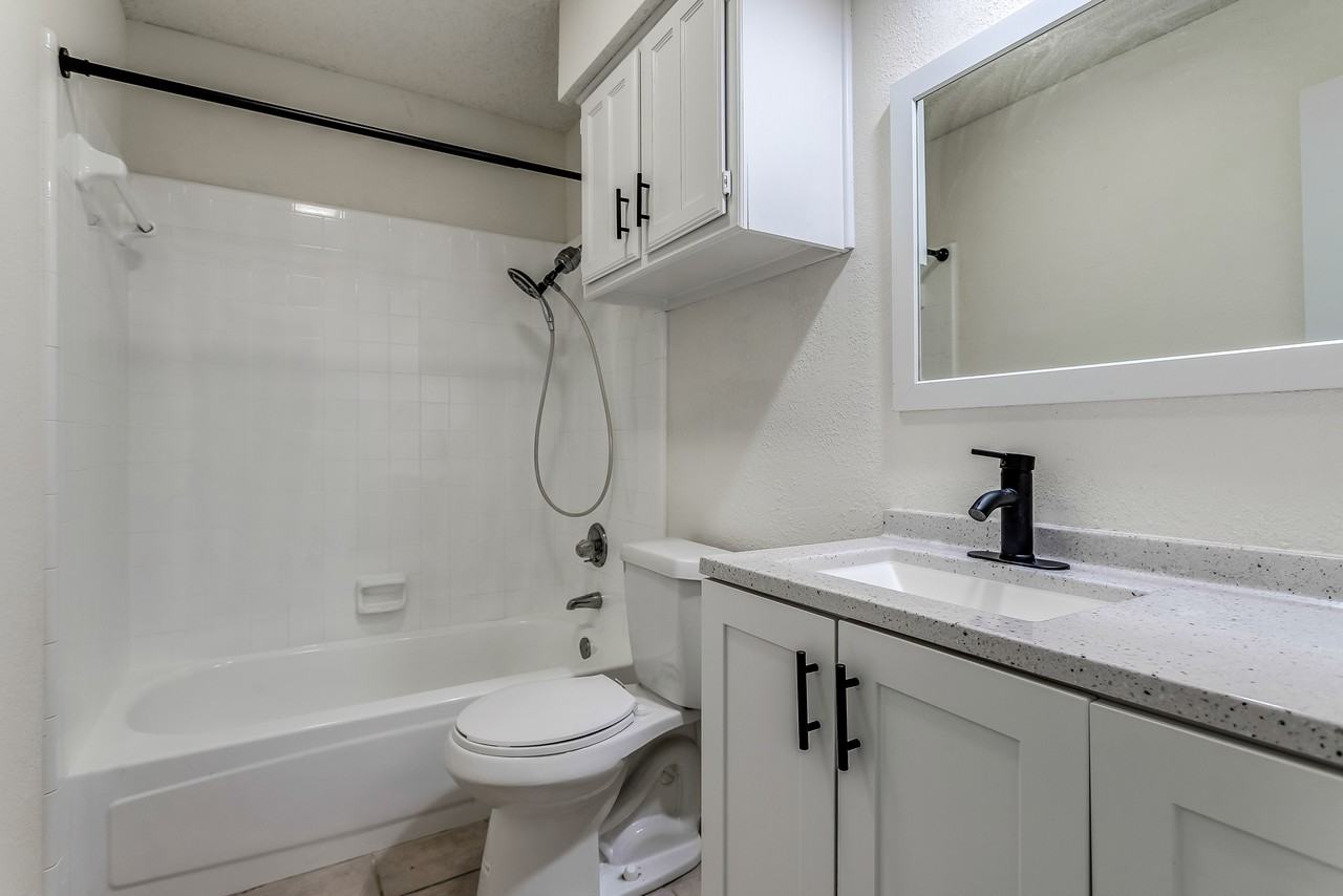 7829 Cardinal Ct - Photo 3 of 15
