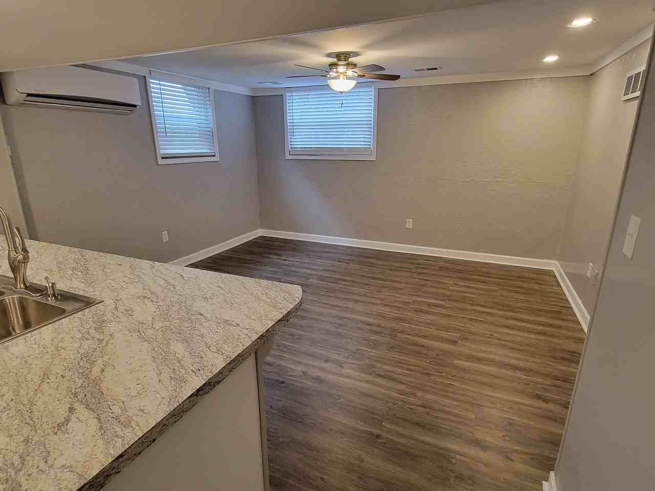 812 W 25th St #4 - Photo 2 of 12