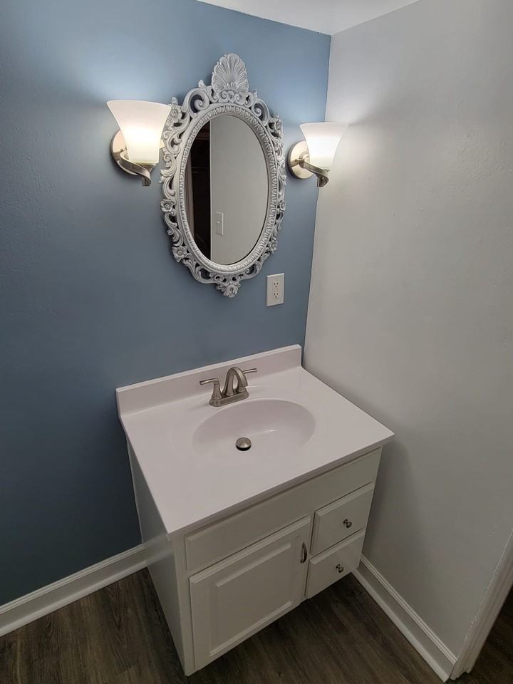 812 W 25th St #4 - Photo 5 of 12