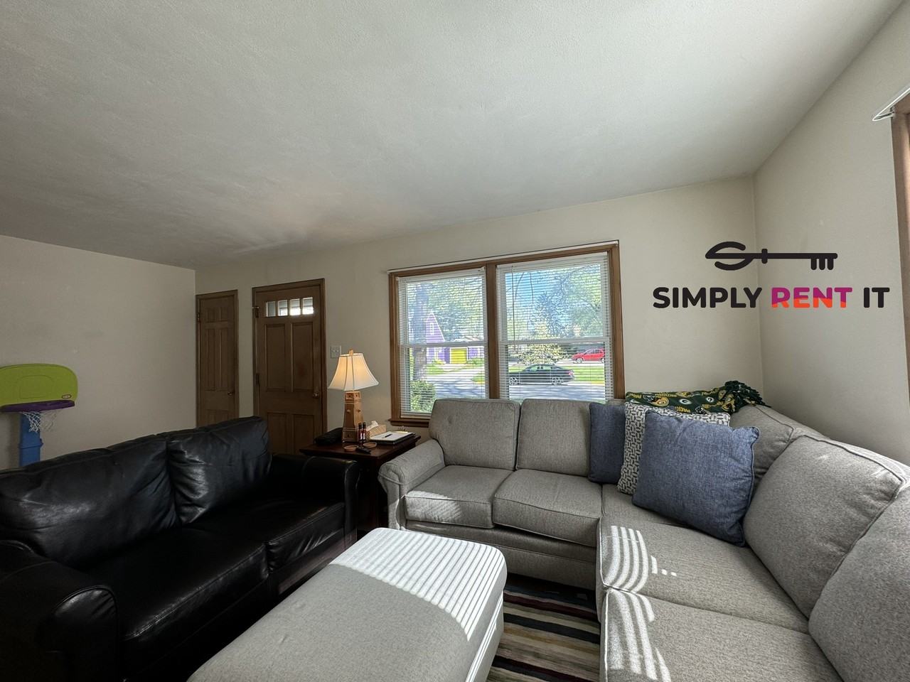 510 8th St - Photo 3 of 18