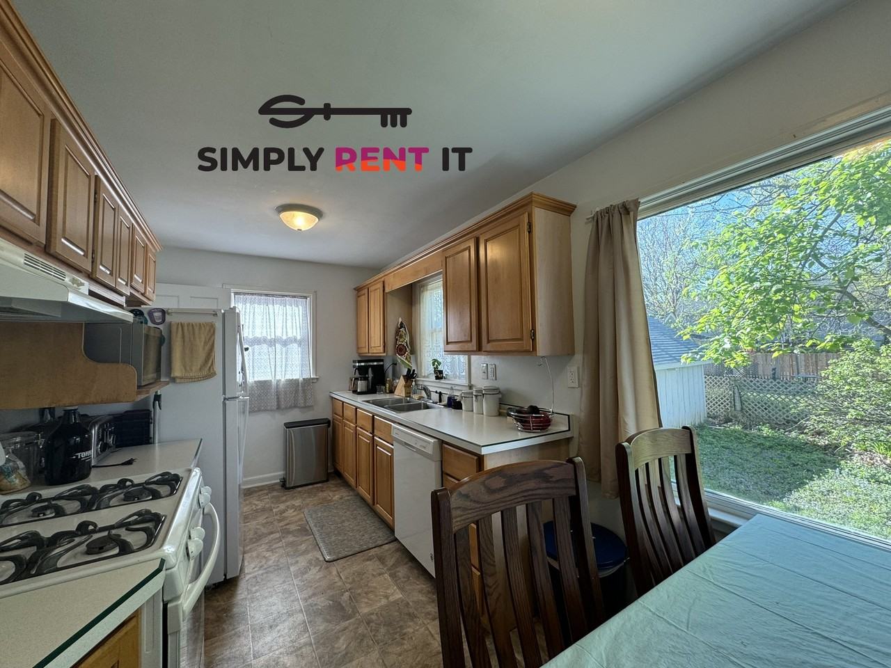 510 8th St - Photo 4 of 18