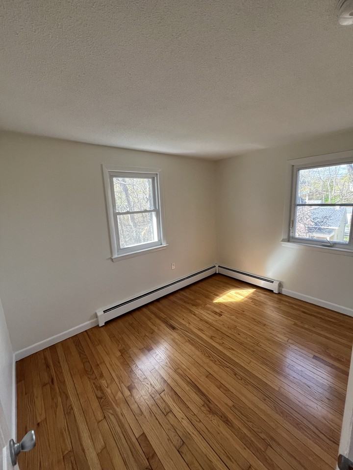 15 Rocky Hill Rd #B - Photo 6 of 9