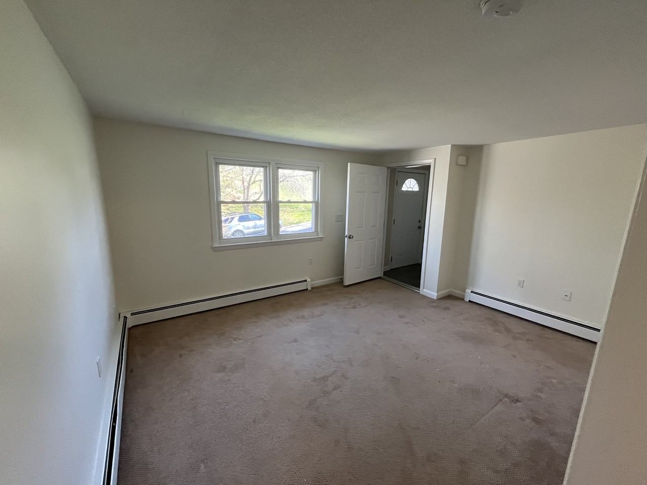 15 Rocky Hill Rd #B - Photo 7 of 9