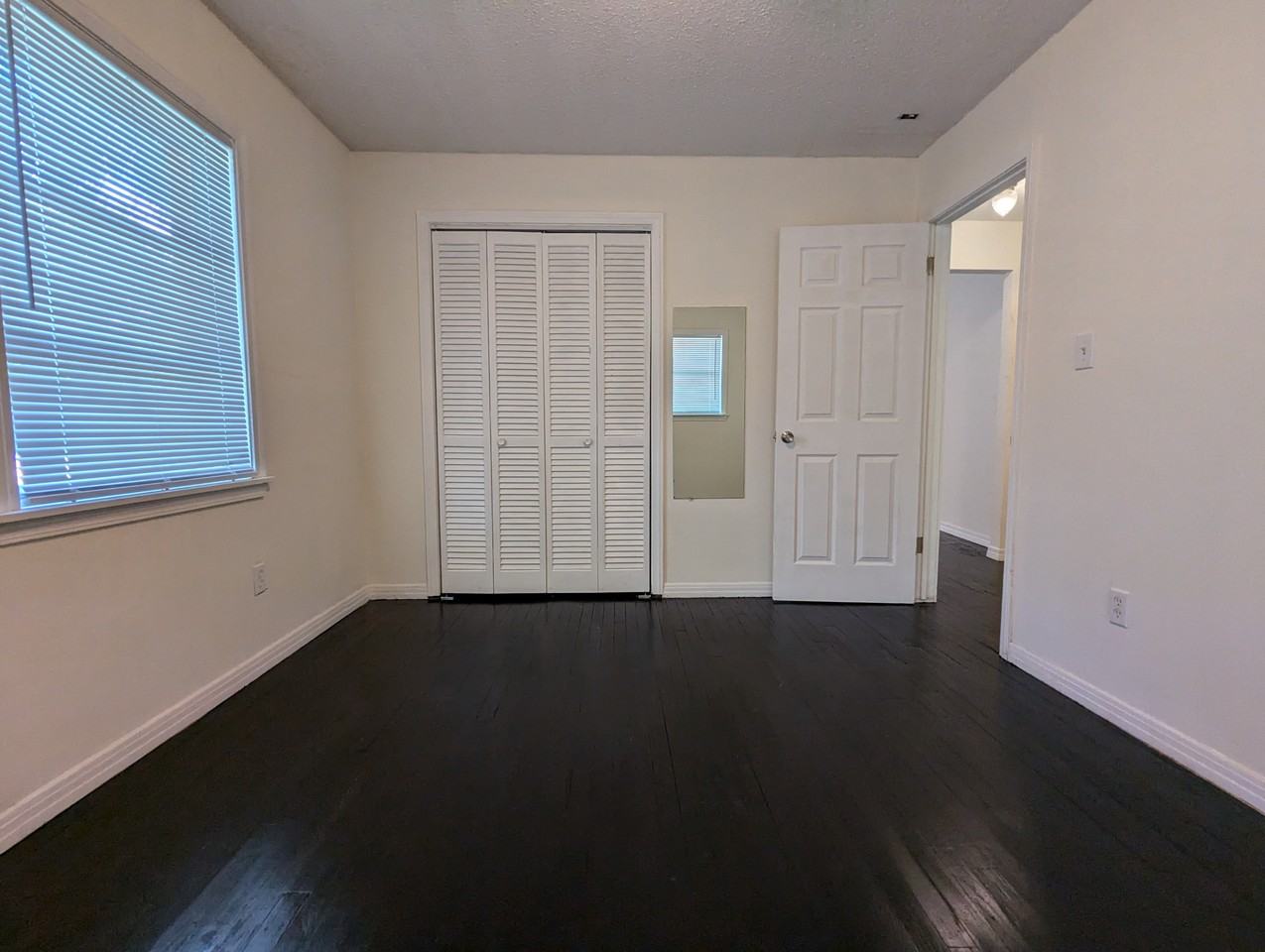 916 Shelton Beach Rd - Photo 6 of 10