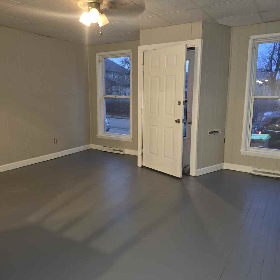 55 W Parkwood Ave #3-57 - Photo 4 of 11