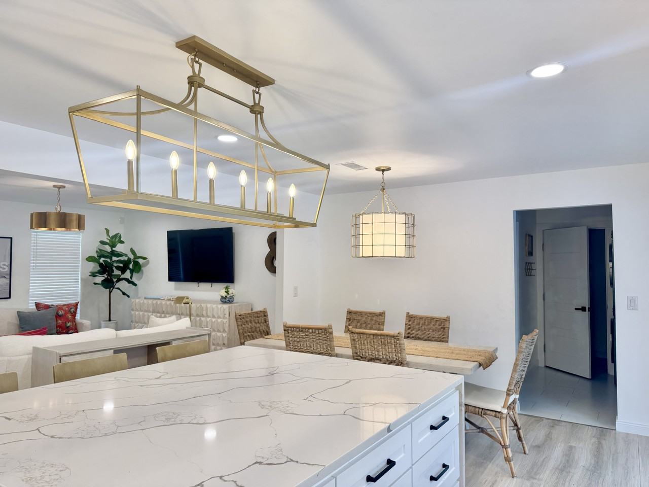 493 Golf Club Dr - Photo 7 of 42