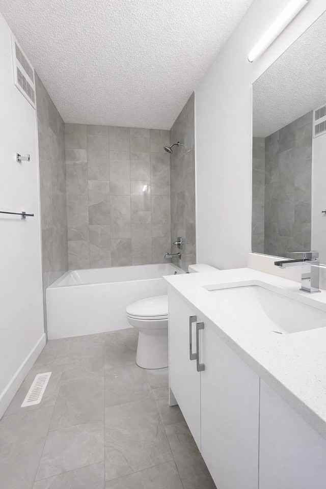 Beautiful 8 - Photo 3 of 40