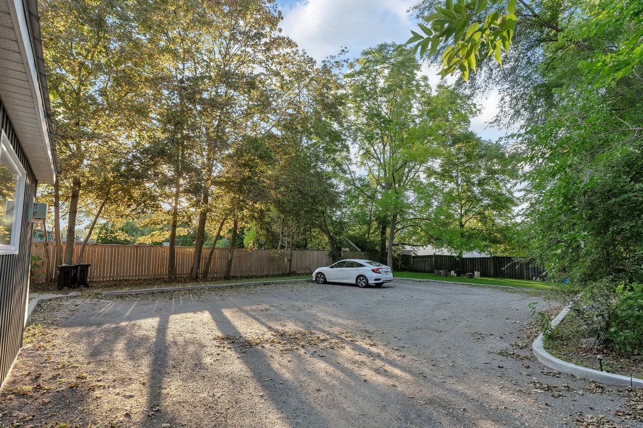 62 Tiffin St, Barrie, ON L4N 2M9, Canada - Photo 3 of 13