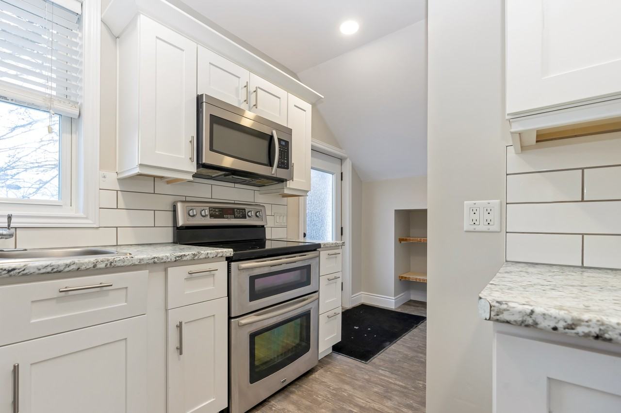 62 Tiffin St, Barrie, ON L4N 2M9, Canada - Photo 6 of 13