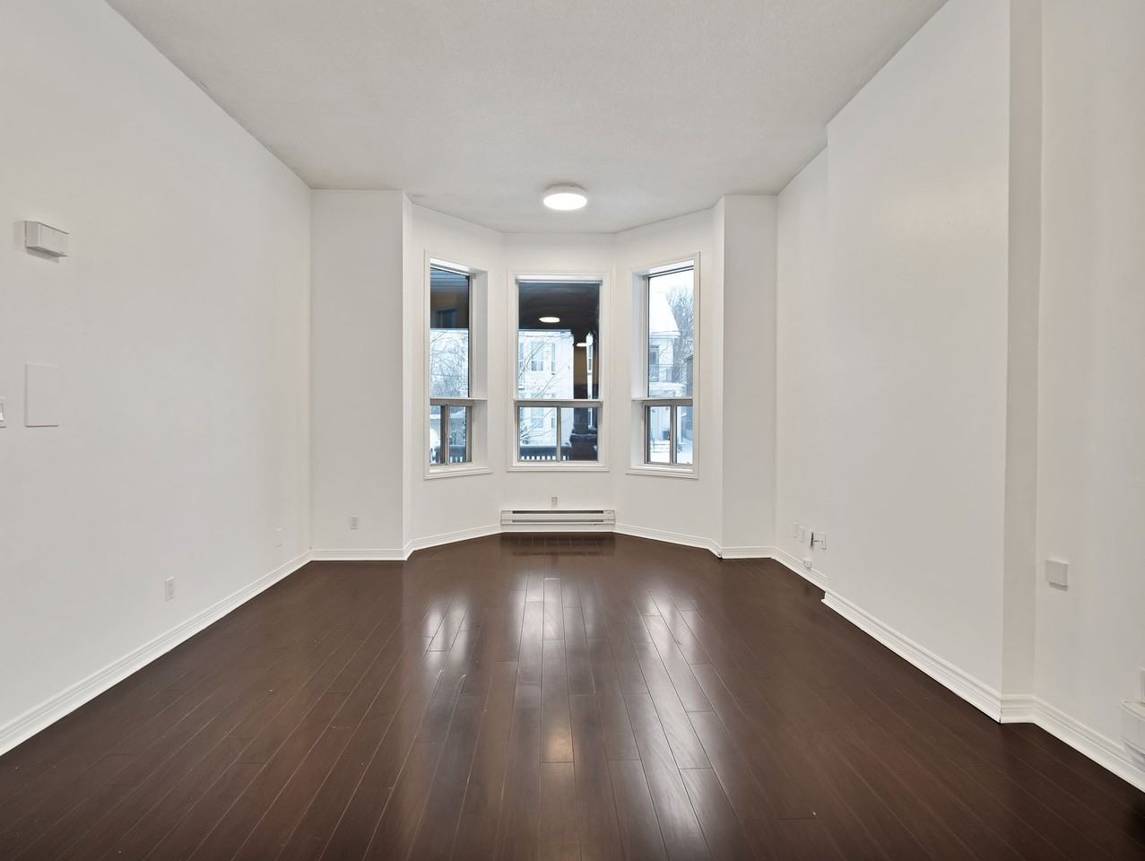 3 Spencer Ave - Photo 6 of 22