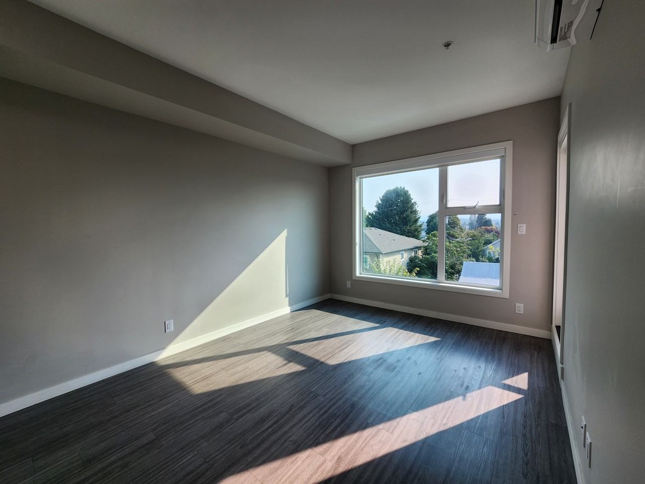 Queens Garden - Photo 3 of 50