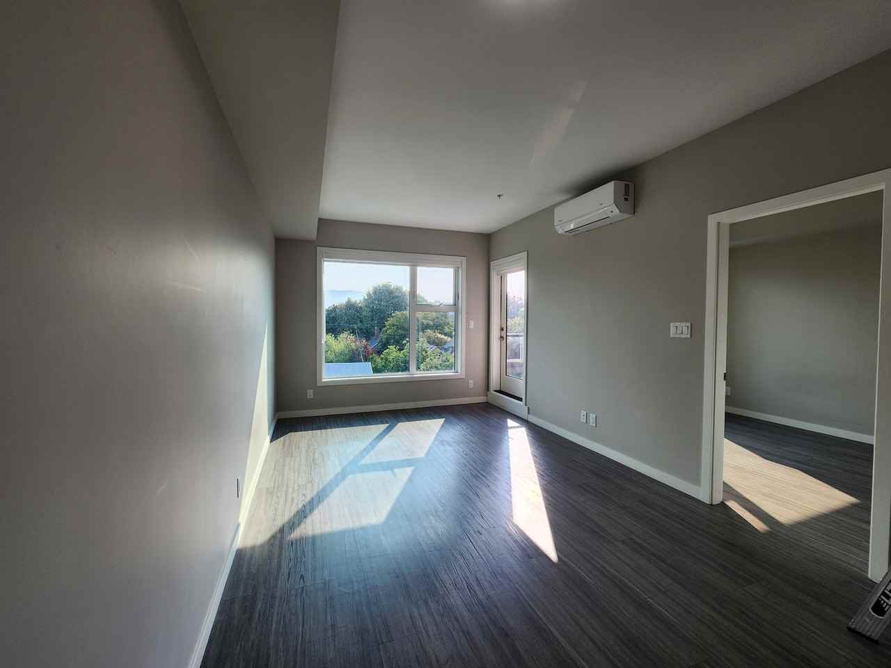 Queens Garden - Photo 5 of 50