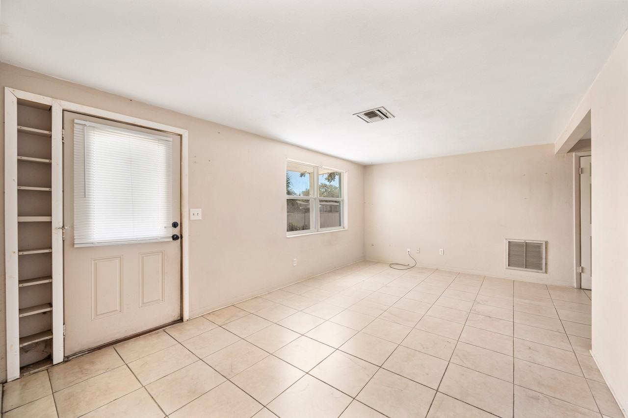 4719 Blossom Dr - Photo 6 of 24