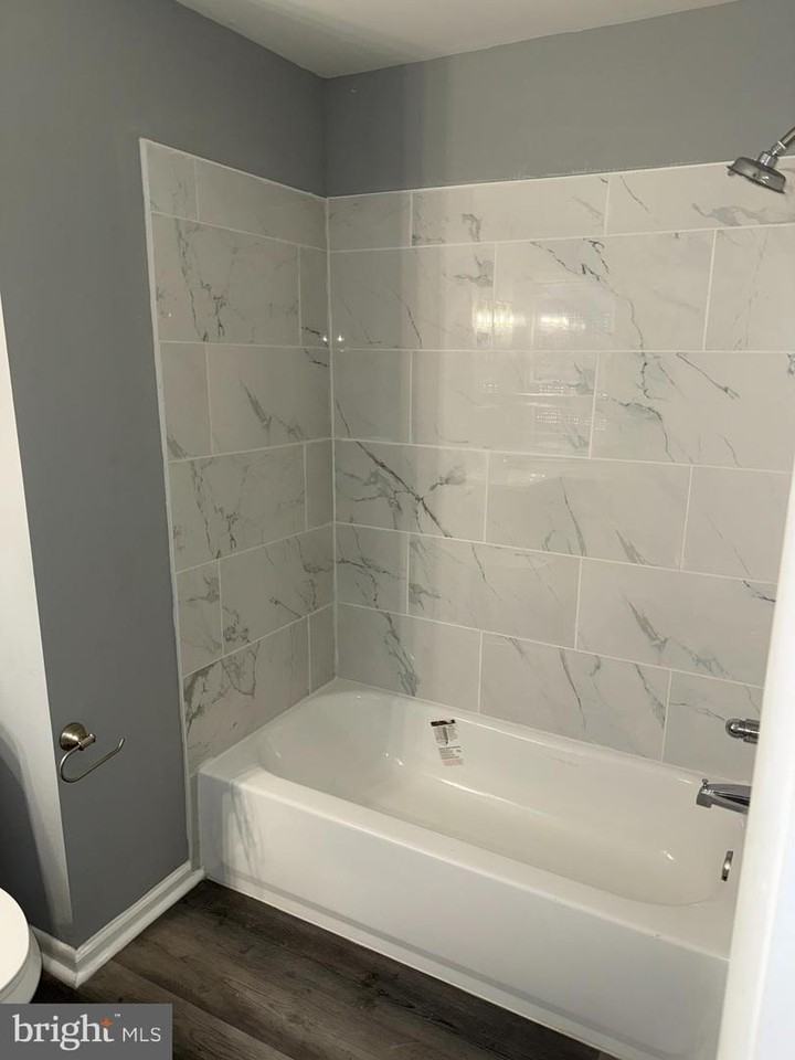 Argyle Ave - Photo 4 of 10