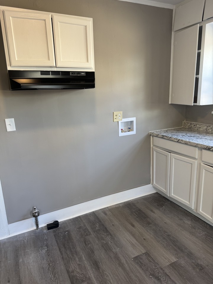 2821 Gurnee Ave - Photo 6 of 7