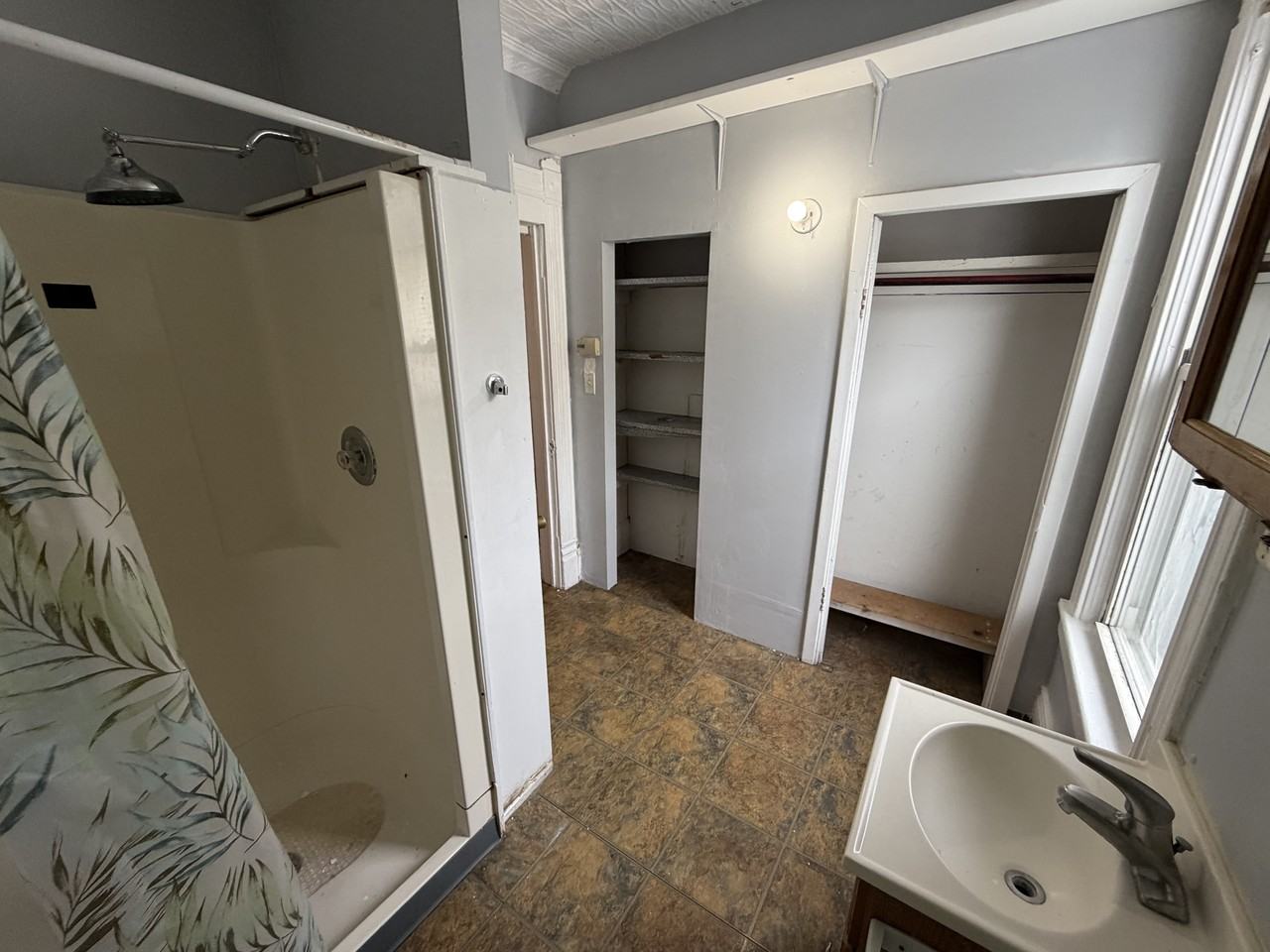 121 Schiller Ave #1 - Photo 4 of 8