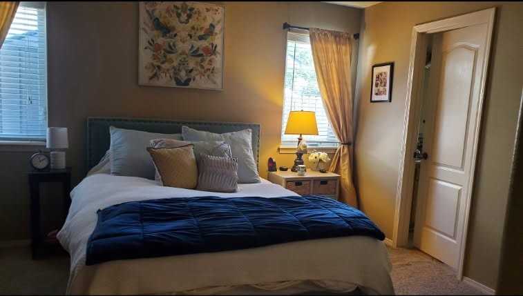 690 N Caracaras Pl - Photo 2 of 11