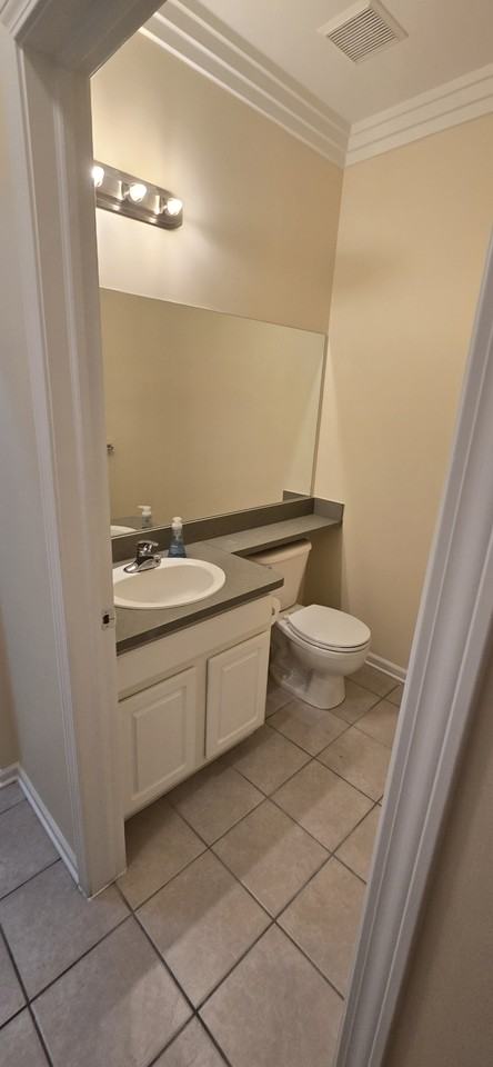 1240 University Dr - Photo 3 of 10