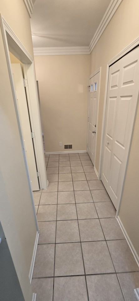 1240 University Dr - Photo 5 of 10