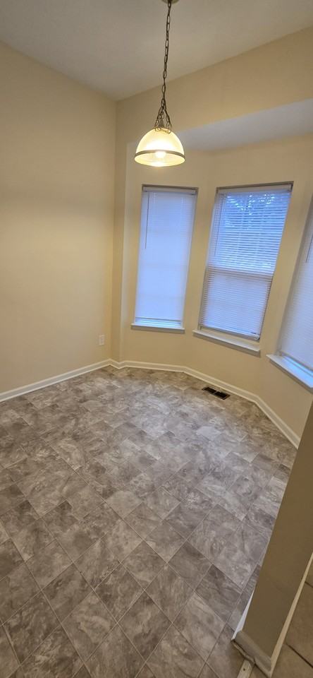 1240 University Dr - Photo 6 of 10