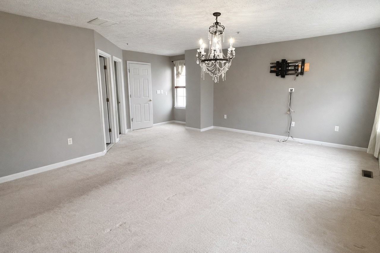 30 Ironstone Ct - Photo 2 of 12