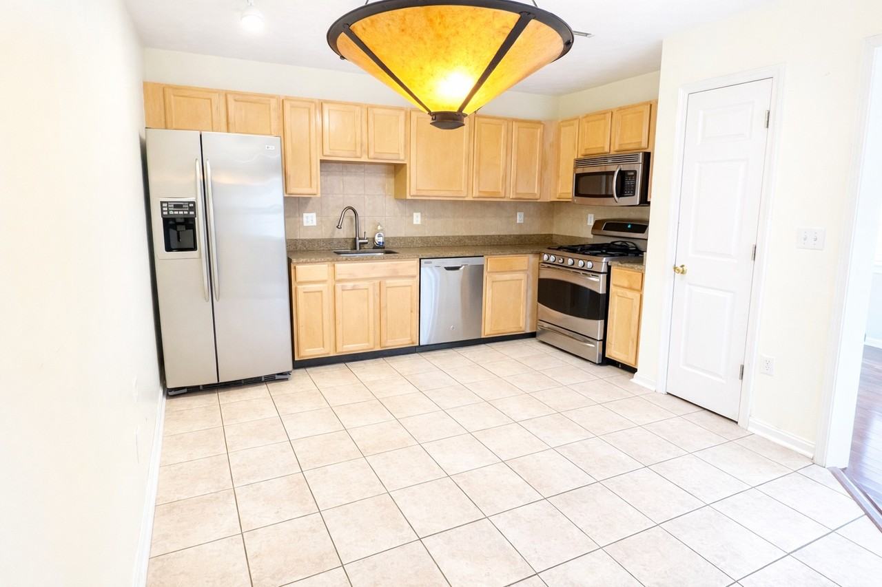 30 Ironstone Ct - Photo 3 of 12