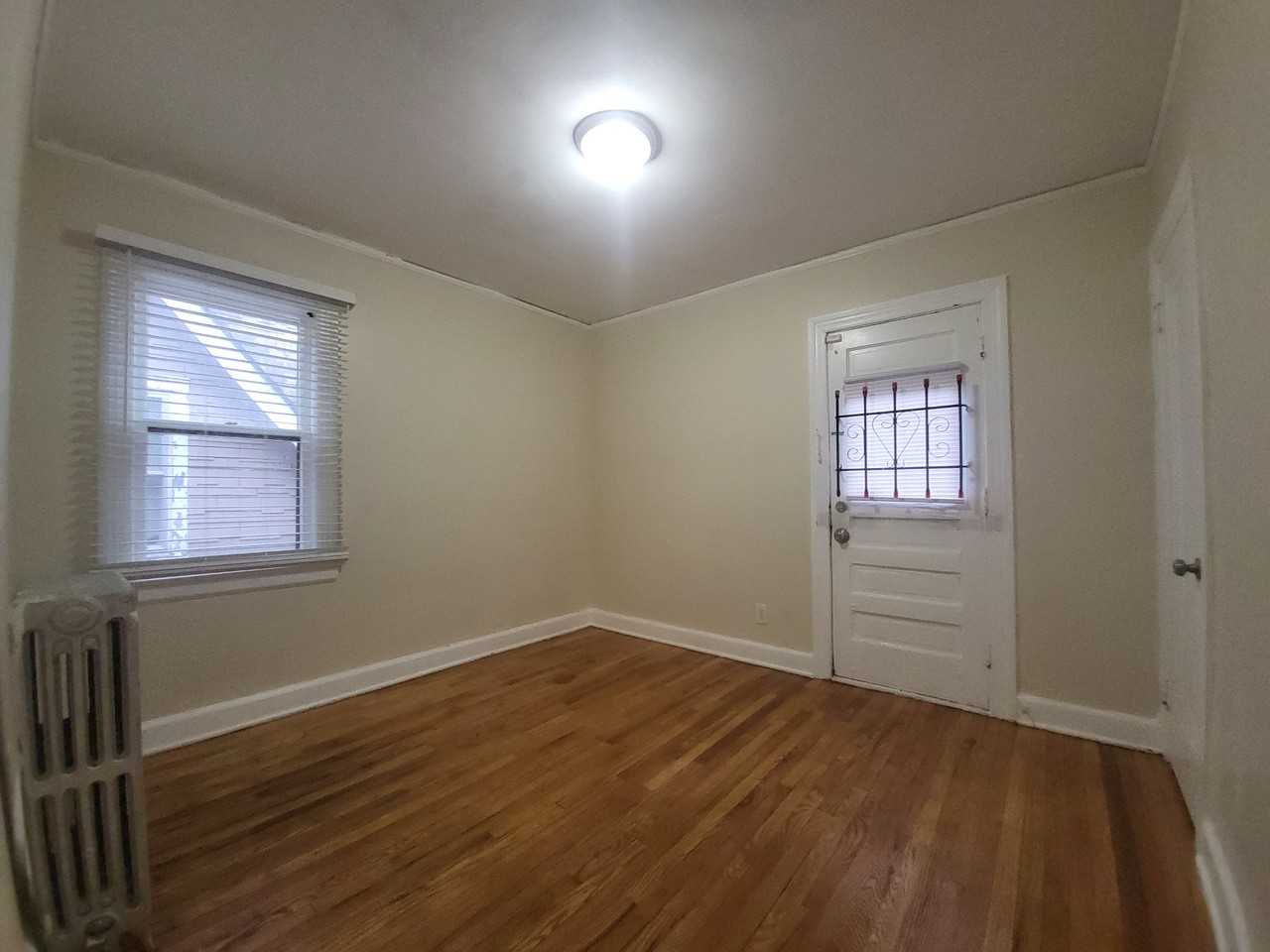 16183 Wisconsin St - Photo 5 of 19